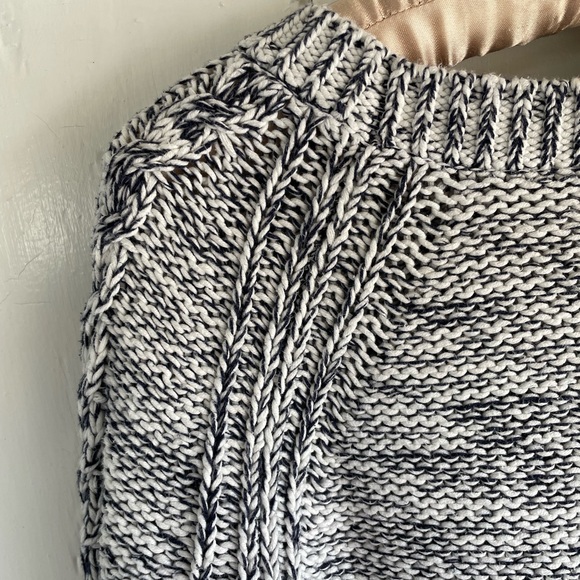 GAP raglan cable knit sweater navy/white - Picture 8 of 13